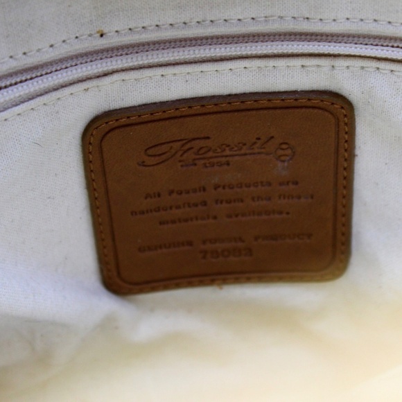 Fossil Floral and Rattan handled, adjustable strap bag. - Picture 6 of 7